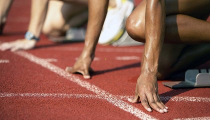 开云直播中心-皇马八战仅两胜陷危机，贝林厄姆怒斥全队精神溃散，阿隆索成舆论焦点