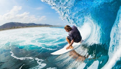 开云官方网站_米卢力挺李铁执教能力，坚信国足未来可期，老帅心系中国足球倾注心血